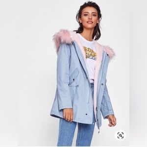 Faux Fur Trim Hoodie
Drawstring Coat